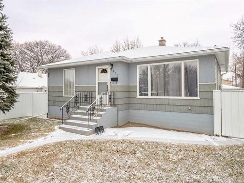 1907 1 Avenue North, Lethbridge, AB - Outdoor