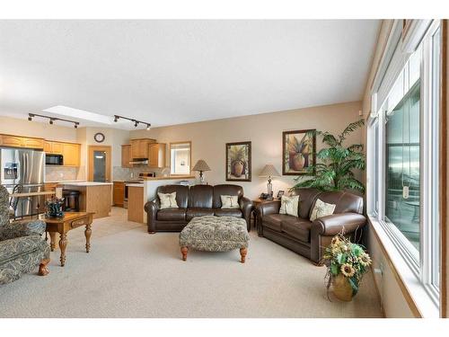 14 Eagleview Gate, Cochrane, AB - Indoor Photo Showing Living Room