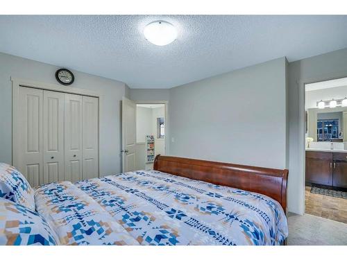 15 Sage Bank Road, Calgary, AB - Indoor Photo Showing Bedroom