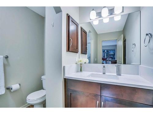 15 Sage Bank Road, Calgary, AB - Indoor Photo Showing Bathroom