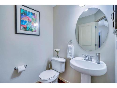 15 Sage Bank Road, Calgary, AB - Indoor Photo Showing Bathroom