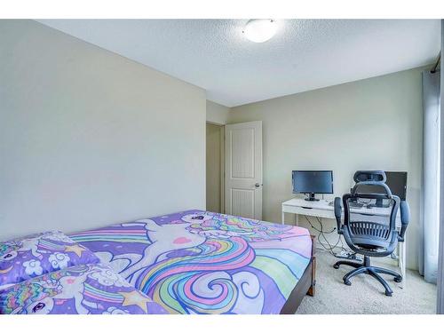 15 Sage Bank Road, Calgary, AB - Indoor Photo Showing Bedroom