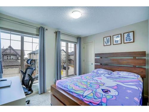 15 Sage Bank Road, Calgary, AB - Indoor Photo Showing Bedroom