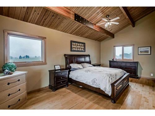 44092 & 44080 Township Road 274, Rural Rocky View County, AB - Indoor Photo Showing Bedroom