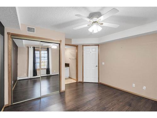 210-8535 Bonaventure Drive Se, Calgary, AB - Indoor Photo Showing Other Room