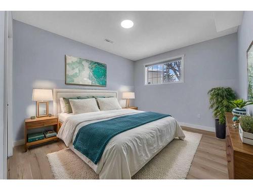 176 Stonegate Crescent Nw, Airdrie, AB - Indoor Photo Showing Bedroom