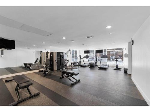 708-626 14 Avenue Sw, Calgary, AB - Indoor Photo Showing Gym Room