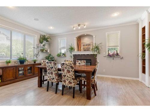 122 Evanscove Circle Nw, Calgary, AB - Indoor Photo Showing Dining Room