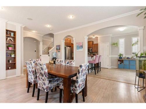 122 Evanscove Circle Nw, Calgary, AB - Indoor Photo Showing Dining Room