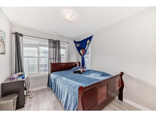 6467 128 Avenue Ne, Calgary, AB - Indoor Photo Showing Bedroom