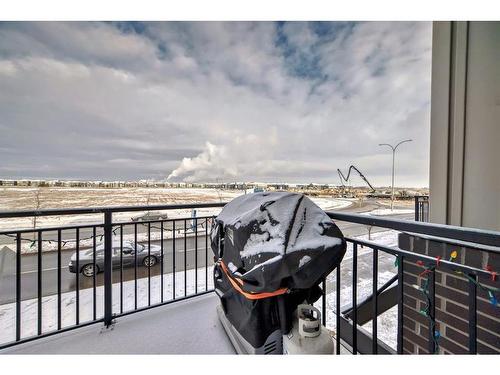 6467 128 Avenue Ne, Calgary, AB - Outdoor With Balcony