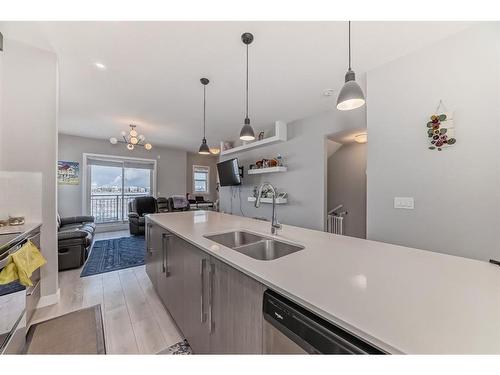 6467 128 Avenue Ne, Calgary, AB - Indoor Photo Showing Kitchen With Double Sink With Upgraded Kitchen