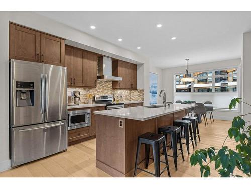 215 Riva Heights, Canmore, AB - Indoor Photo Showing Kitchen