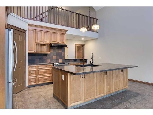 1721B 1 Avenue Nw, Calgary, AB - Indoor Photo Showing Kitchen