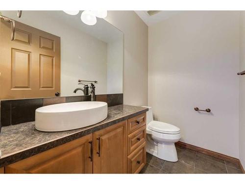 1721B 1 Avenue Nw, Calgary, AB - Indoor Photo Showing Bathroom