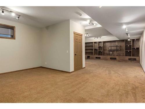 1721B 1 Avenue Nw, Calgary, AB - Indoor Photo Showing Other Room