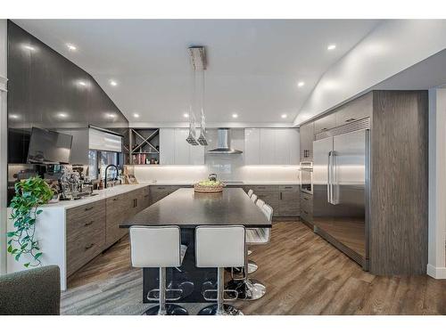 7107 Silver Springs Road Nw, Calgary, AB - Indoor Photo Showing Kitchen With Upgraded Kitchen