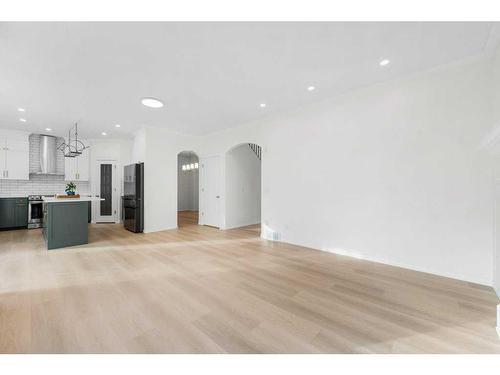 109 Mt. Douglas Green Se, Calgary, AB - Indoor Photo Showing Kitchen