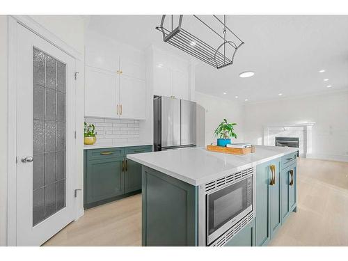 109 Mt. Douglas Green Se, Calgary, AB - Indoor Photo Showing Kitchen With Upgraded Kitchen