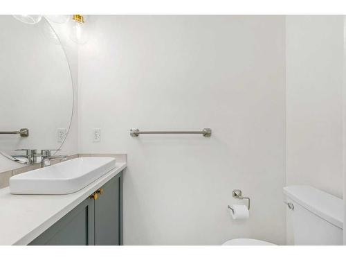 109 Mt. Douglas Green Se, Calgary, AB - Indoor Photo Showing Bathroom