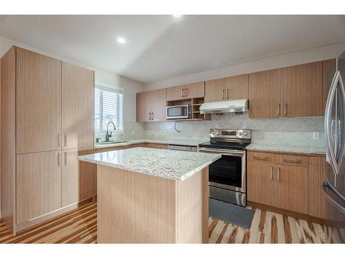 53 Martinbrook Road Ne, Calgary, AB - Indoor Photo Showing Kitchen