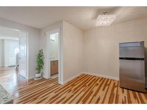 53 Martinbrook Road Ne, Calgary, AB - Indoor Photo Showing Other Room