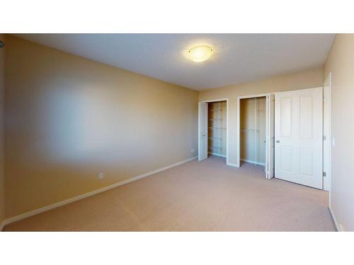 207 Cranberry Close Se, Calgary, AB - Indoor Photo Showing Other Room