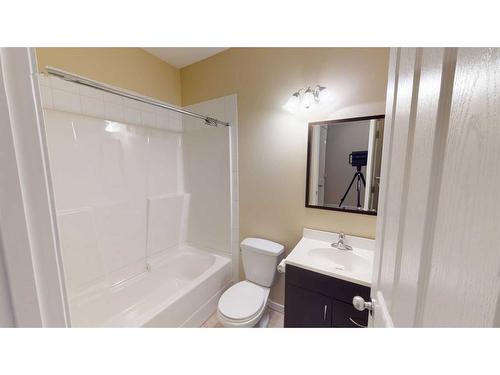 207 Cranberry Close Se, Calgary, AB - Indoor Photo Showing Bathroom