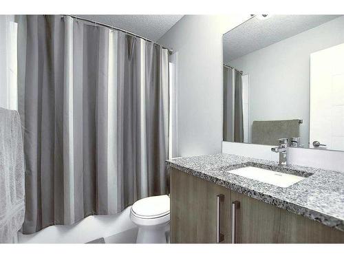 110-20 Sage Hill Terrace Nw, Calgary, AB - Indoor Photo Showing Bathroom