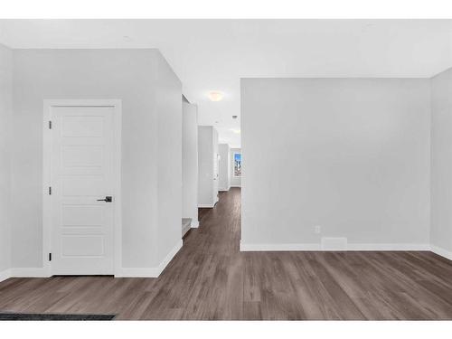 371 Hotchkiss Manor Se, Calgary, AB - Indoor Photo Showing Other Room