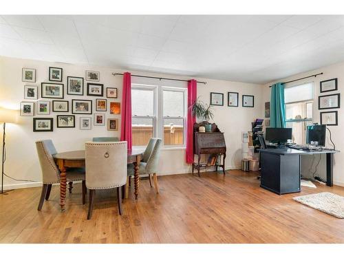 2232 5 Avenue Nw, Calgary, AB - Indoor Photo Showing Dining Room