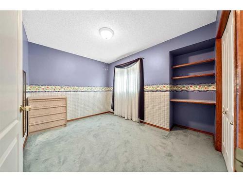 126 Somerset Drive Sw, Calgary, AB - Indoor