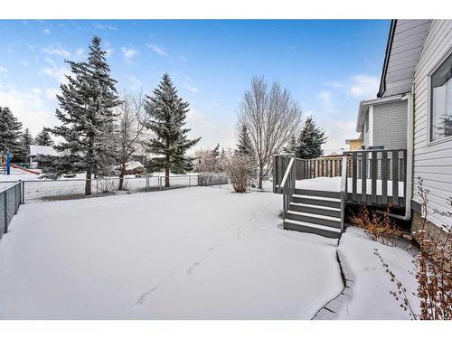 126 Somerset Drive Sw, Calgary, AB - Outdoor