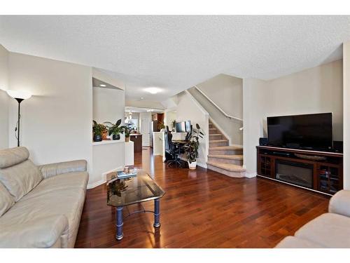 241 Elgin Meadows Park Se, Calgary, AB - Indoor Photo Showing Living Room