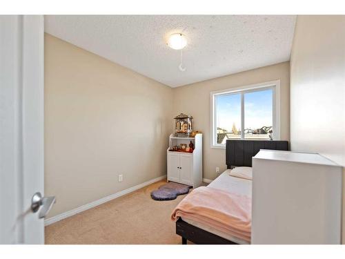 241 Elgin Meadows Park Se, Calgary, AB - Indoor Photo Showing Bedroom