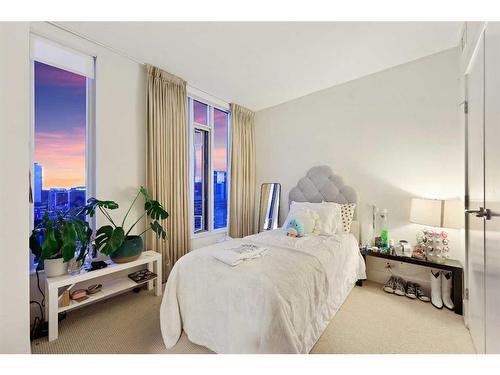 2104-901 10 Avenue Sw, Calgary, AB - Indoor Photo Showing Bedroom