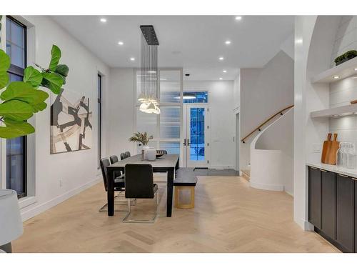 2326 3 Avenue Nw, Calgary, AB - Indoor Photo Showing Dining Room