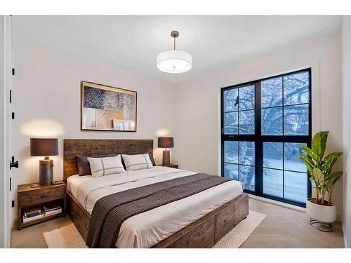 2326 3 Avenue Nw, Calgary, AB - Indoor Photo Showing Bedroom