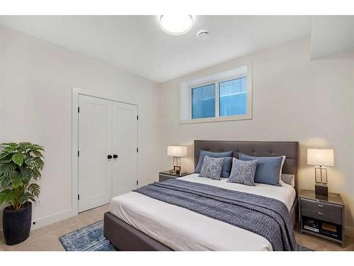 2326 3 Avenue Nw, Calgary, AB - Indoor Photo Showing Bedroom