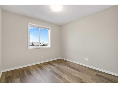 99 Evansborough Crescent Nw, Calgary, AB - Indoor Photo Showing Other Room