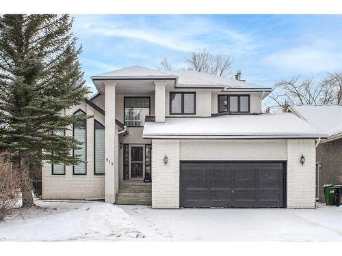 919 Shawnee Drive Sw, Calgary, AB - Outdoor With Facade