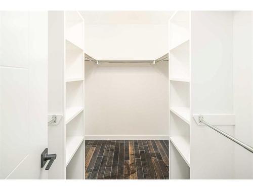 919 Shawnee Drive Sw, Calgary, AB - Indoor With Storage