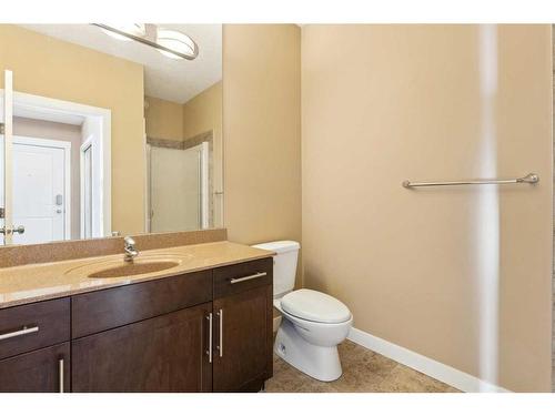 515-35 Inglewood Park Se, Calgary, AB - Indoor Photo Showing Bathroom