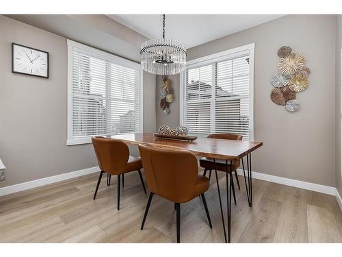 125 Cranbrook Villas Se, Calgary, AB - Indoor Photo Showing Dining Room