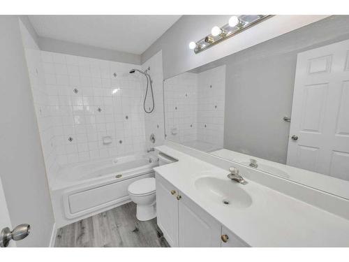 252 Coral Springs Mews Ne, Calgary, AB - Indoor Photo Showing Bathroom