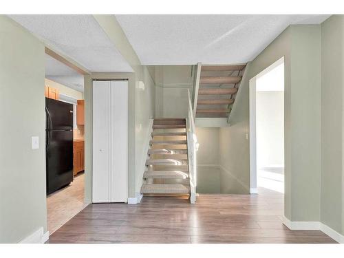 802-2520 Palliser Drive Sw, Calgary, AB - Indoor Photo Showing Other Room