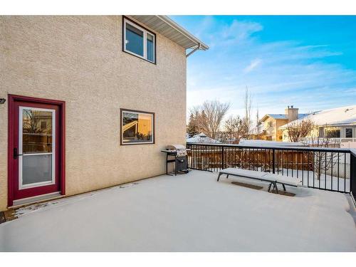 14 Deerview Heights Se, Calgary, AB - Outdoor With Exterior