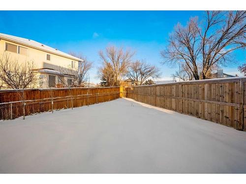 14 Deerview Heights Se, Calgary, AB - Outdoor