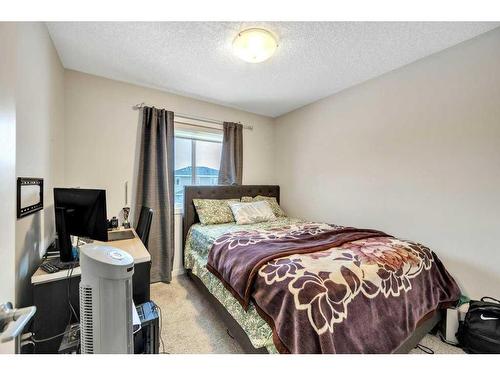 226 Saddlelake Terrace Ne, Calgary, AB - Indoor Photo Showing Bedroom