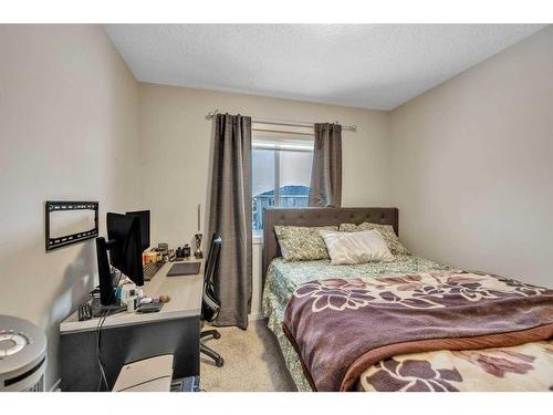 226 Saddlelake Terrace Ne, Calgary, AB - Indoor Photo Showing Bedroom